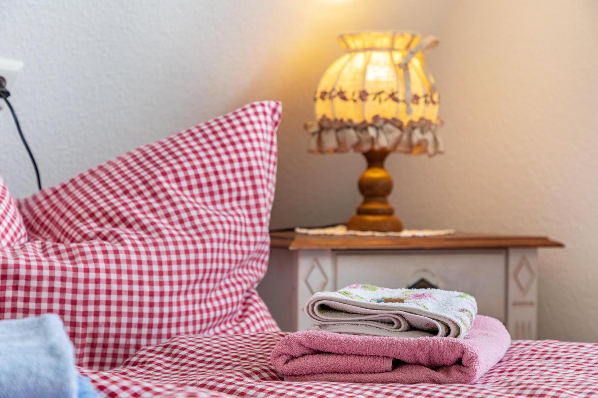Apartmenthaus Ferienwohnungen Sila Weinstadt Exteriör bild