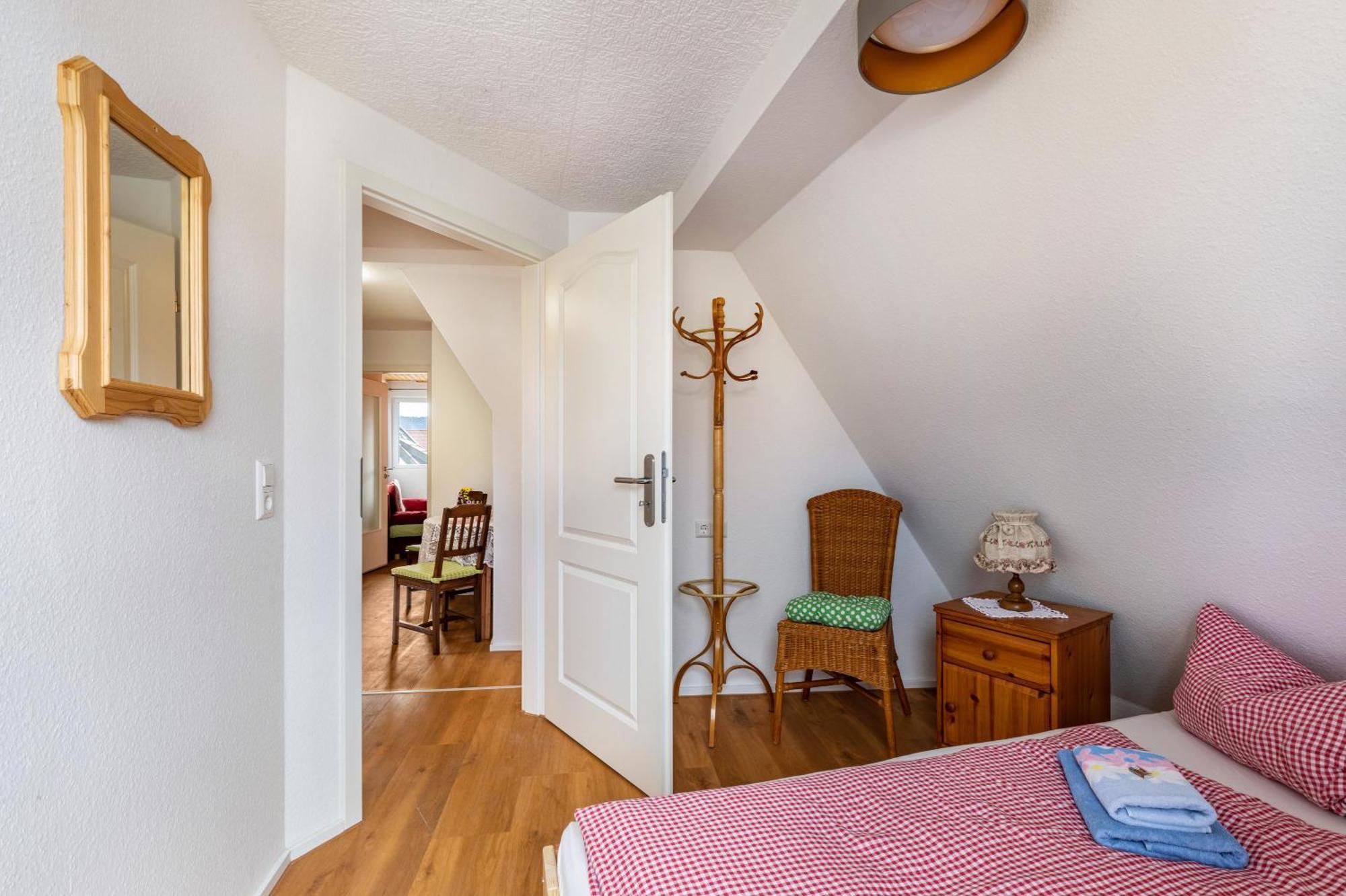 Apartmenthaus Ferienwohnungen Sila Weinstadt Exteriör bild