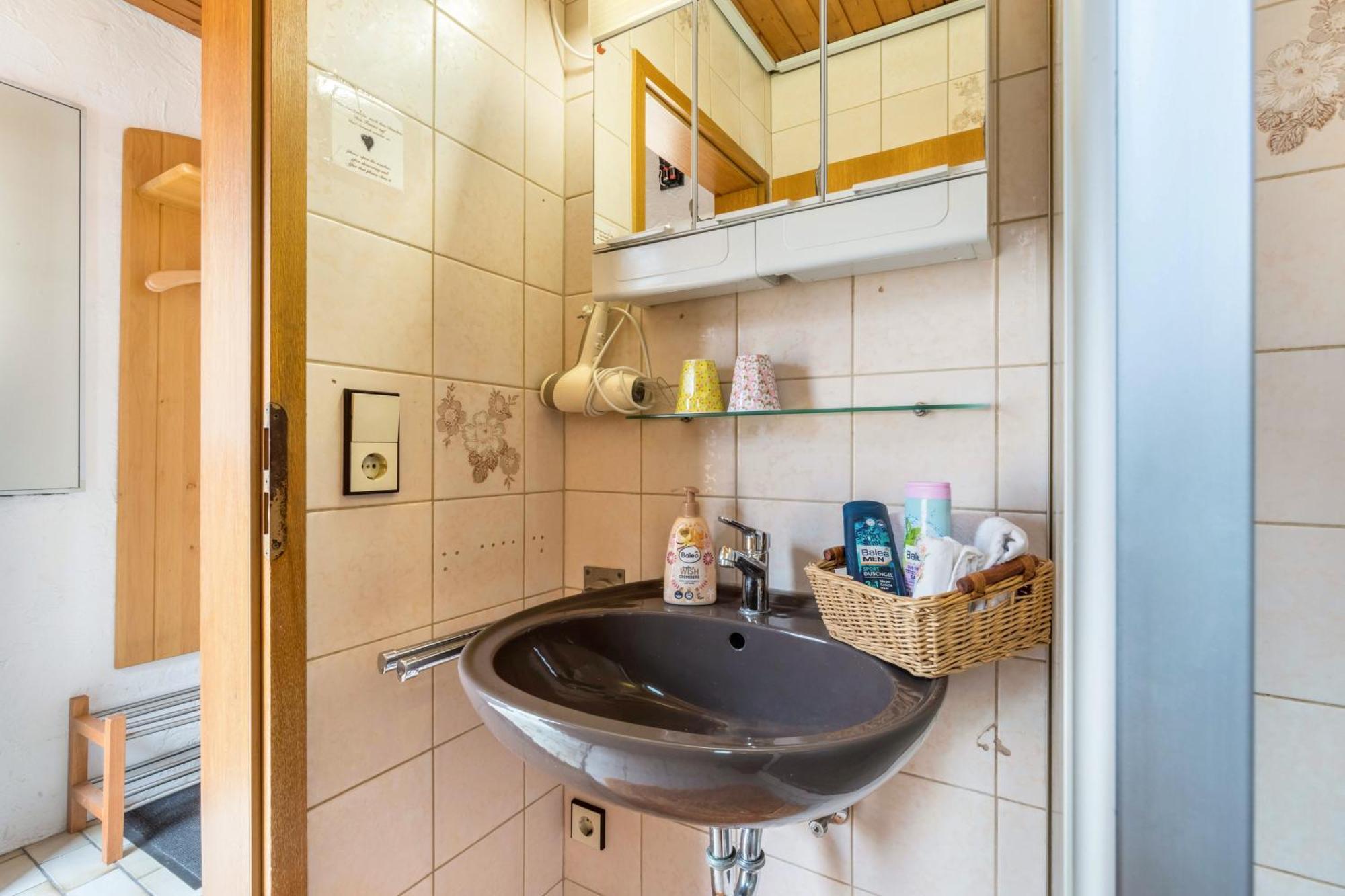 Apartmenthaus Ferienwohnungen Sila Weinstadt Exteriör bild