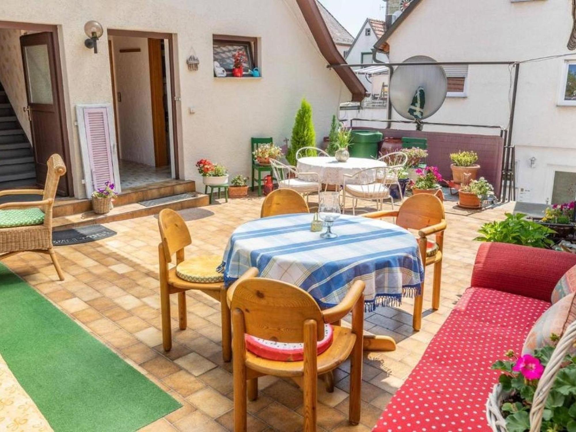 Apartmenthaus Ferienwohnungen Sila Weinstadt Exteriör bild